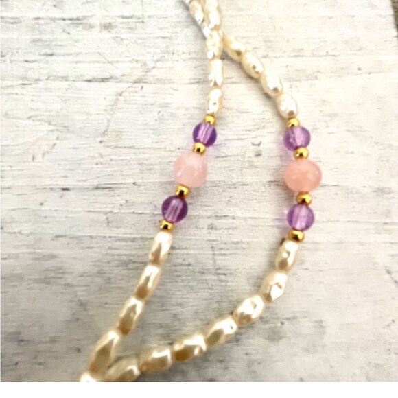 Faux freshwater pearl pink and purple necklace - Picture 7 of 9